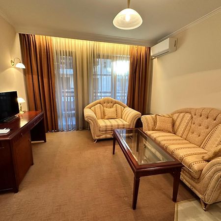 Great Apartments In Downtown Банско Экстерьер фото