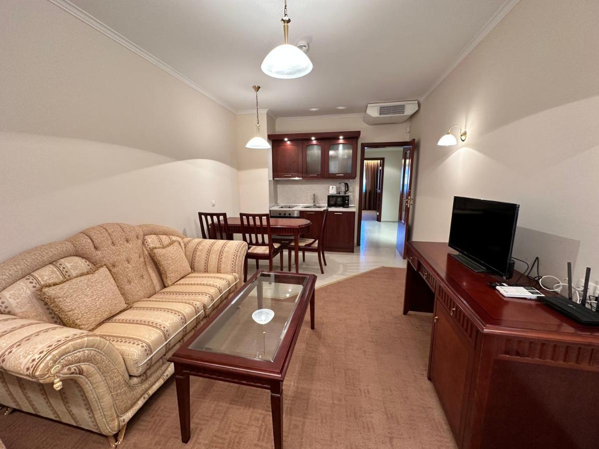 Great Apartments In Downtown Банско Экстерьер фото