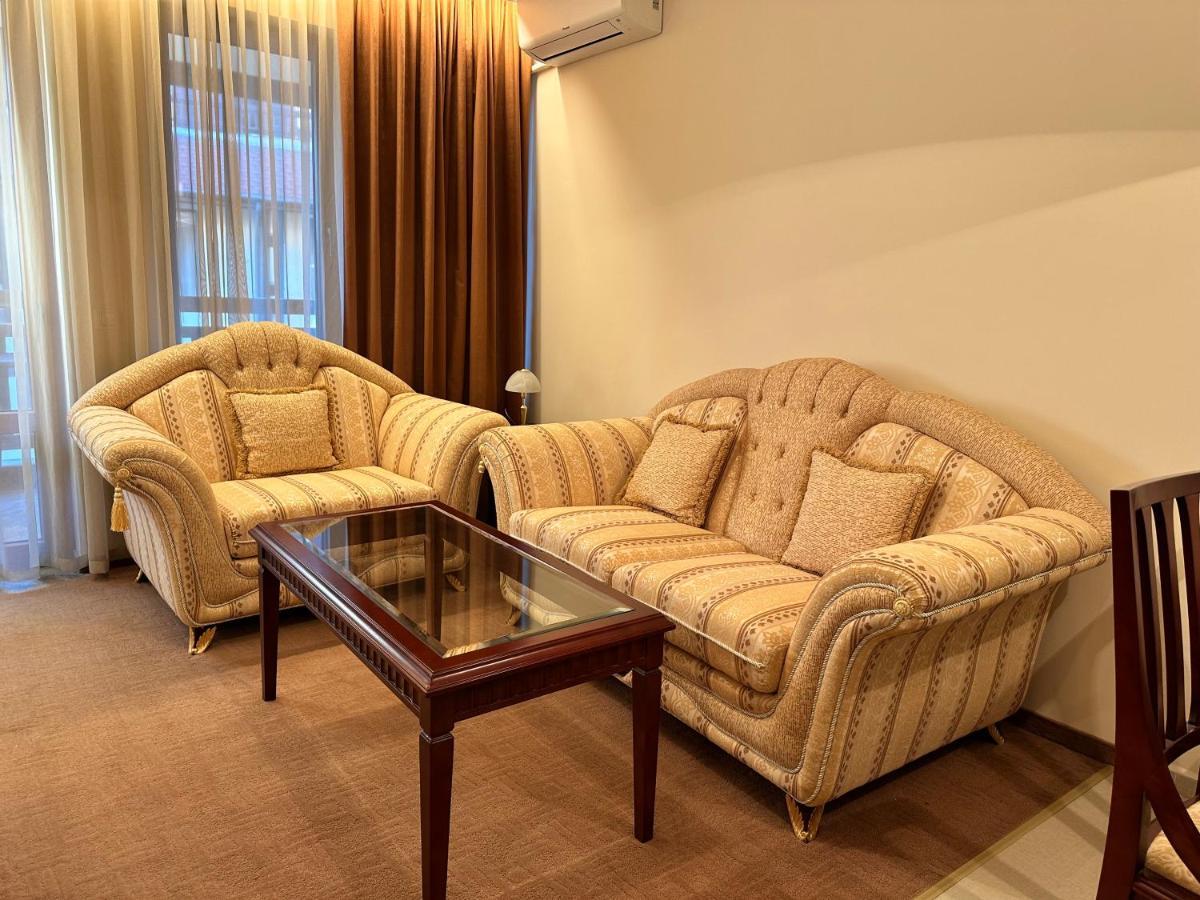 Great Apartments In Downtown Банско Экстерьер фото