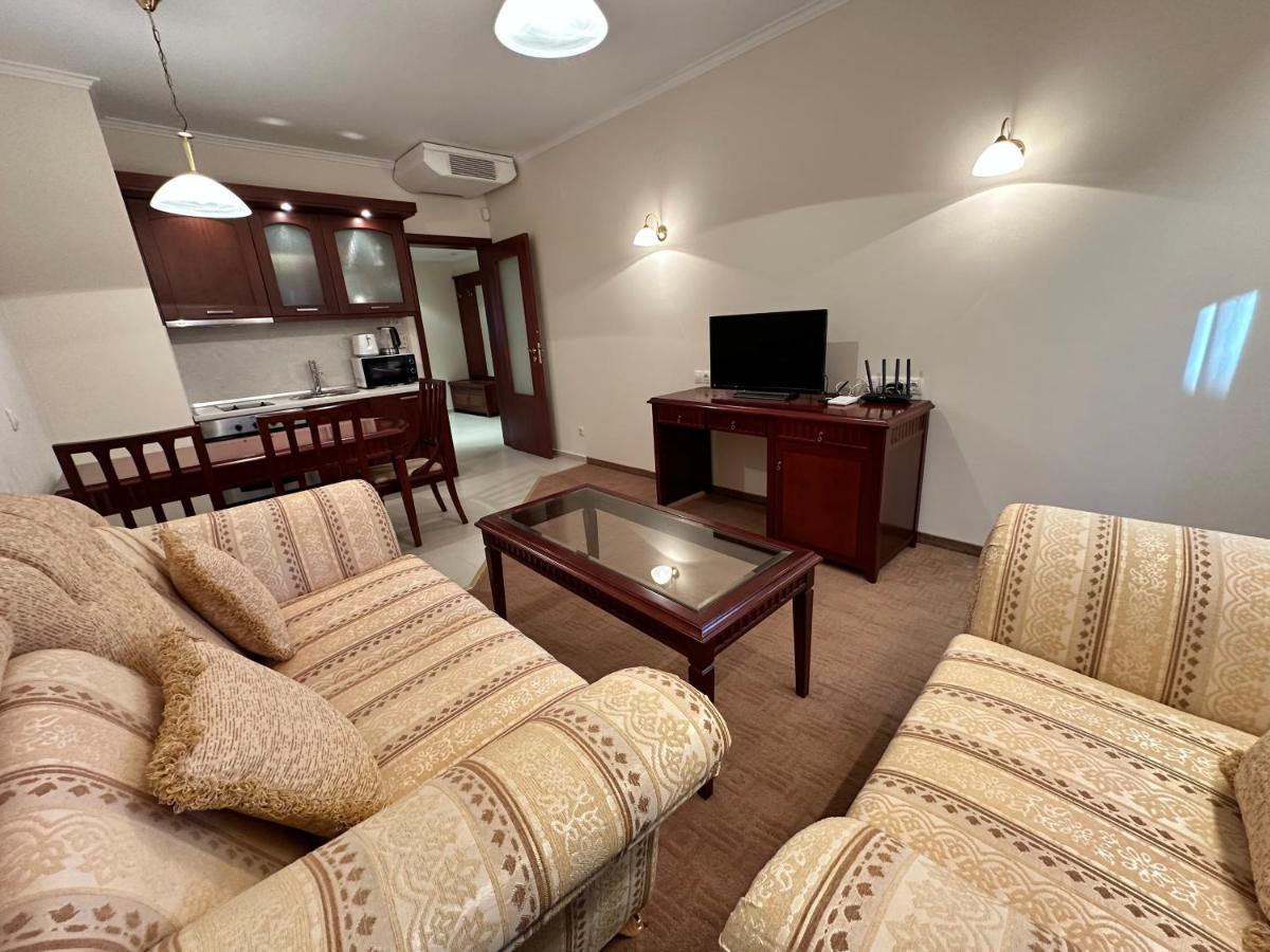 Great Apartments In Downtown Банско Экстерьер фото