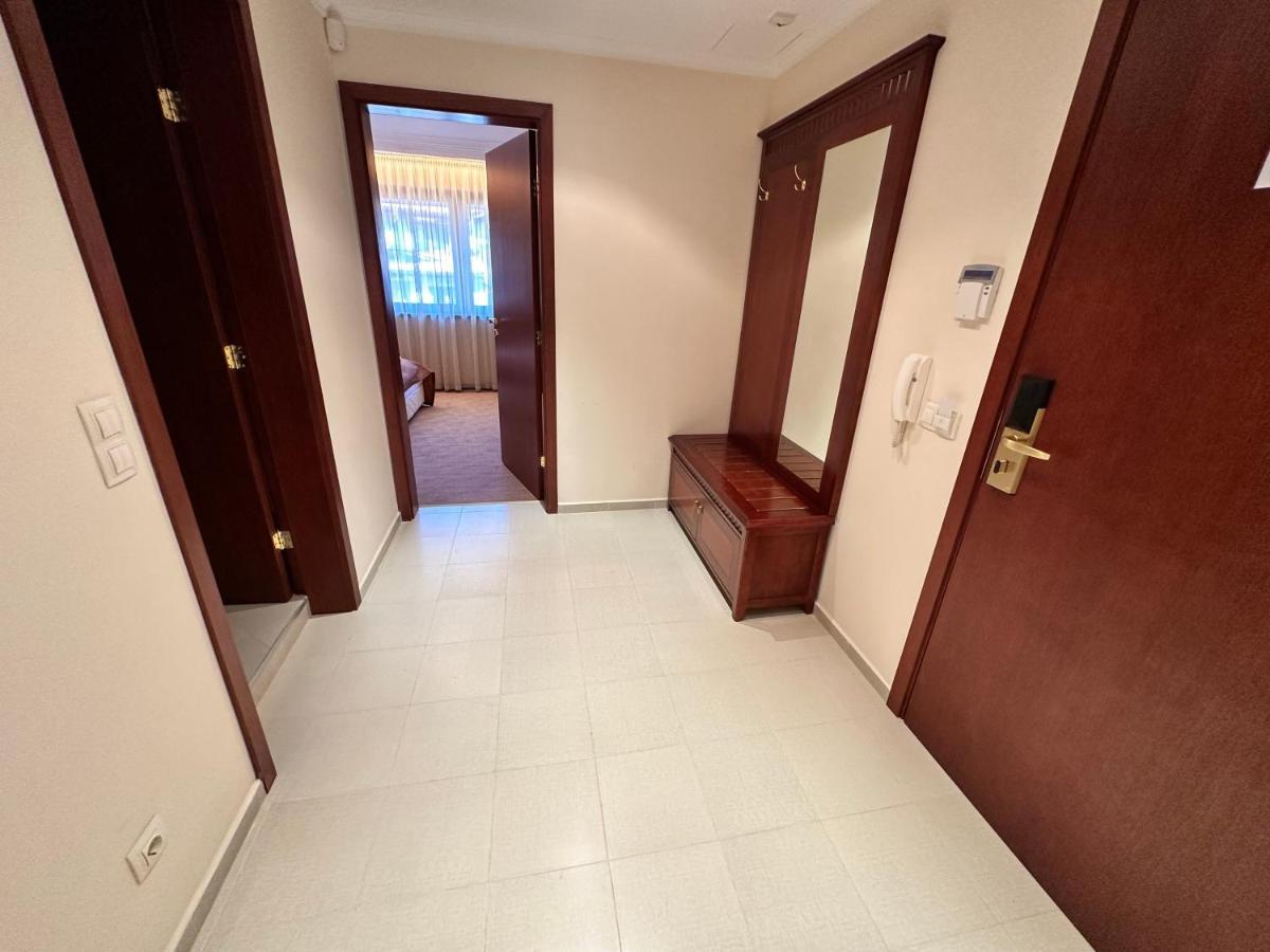 Great Apartments In Downtown Банско Экстерьер фото