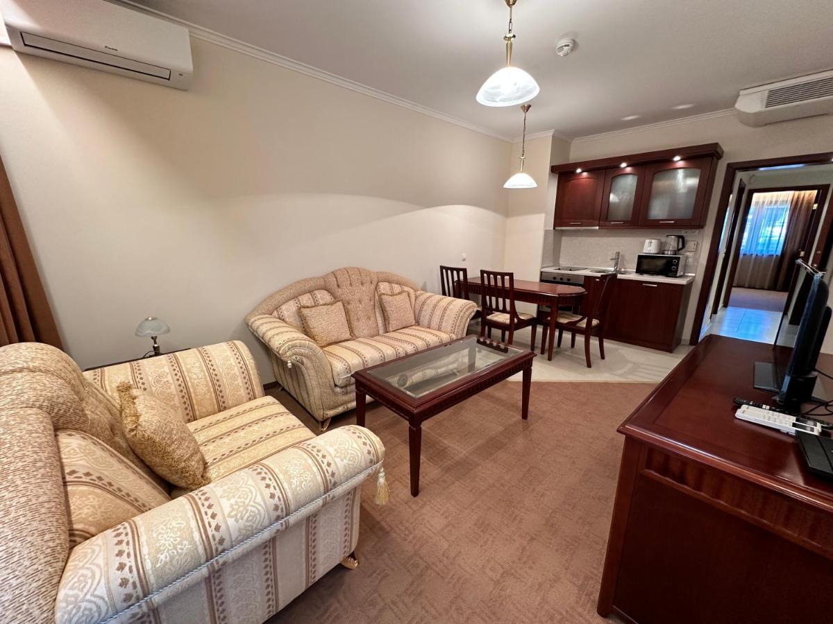 Great Apartments In Downtown Банско Экстерьер фото