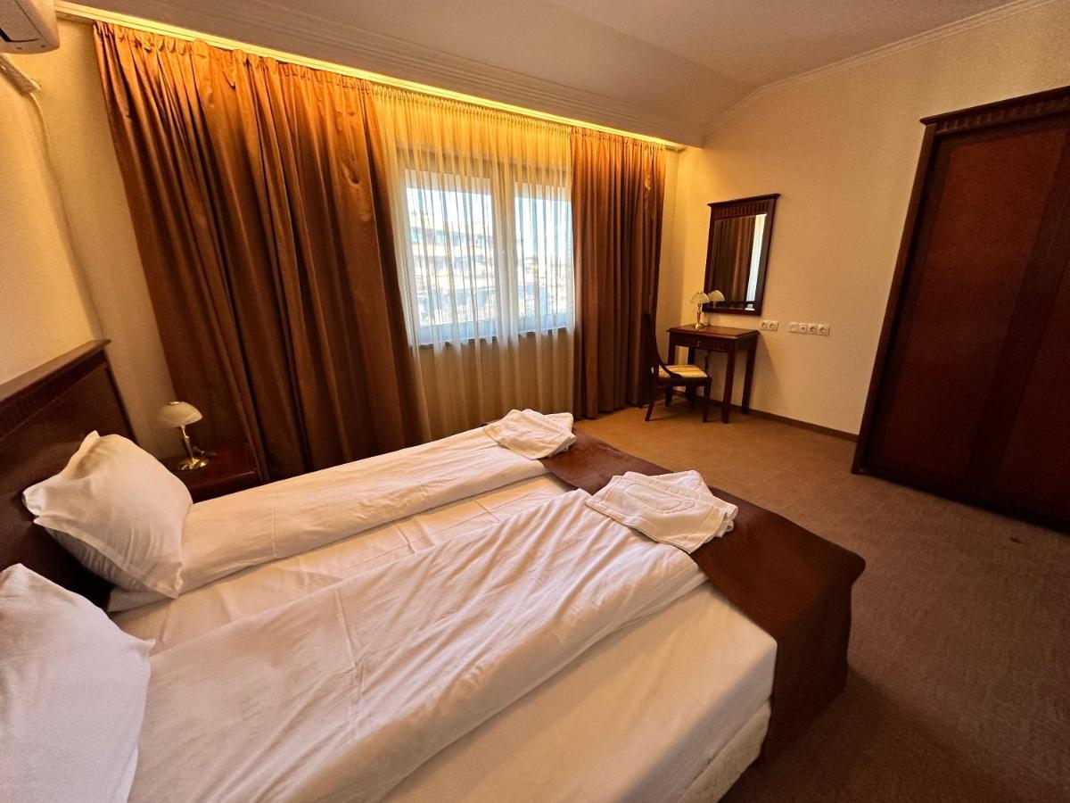 Great Apartments In Downtown Банско Экстерьер фото