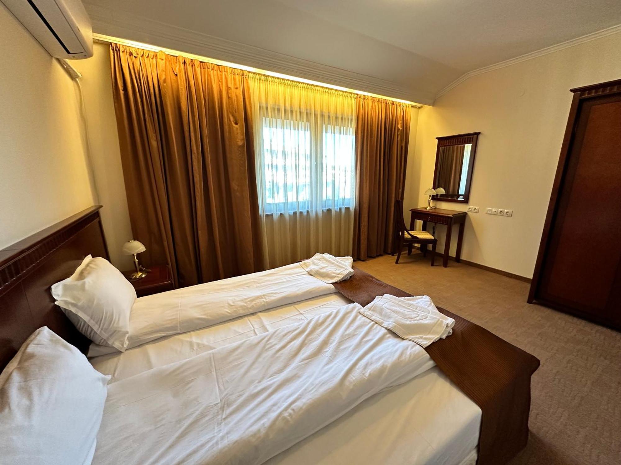 Great Apartments In Downtown Банско Экстерьер фото